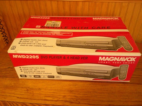 Magnavox dvd vcr combo - magnavox, mwd2205